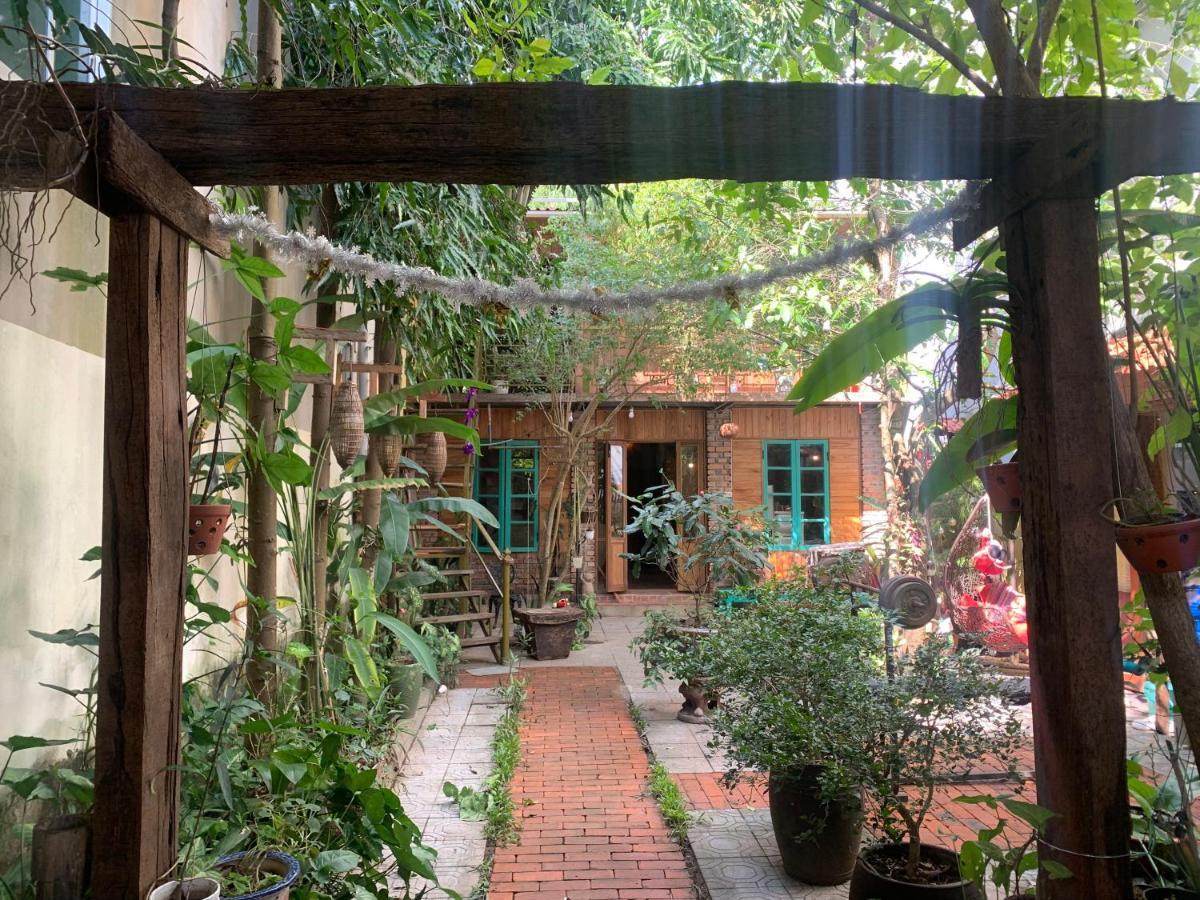 The Hillside Homestay Hue Buitenkant foto